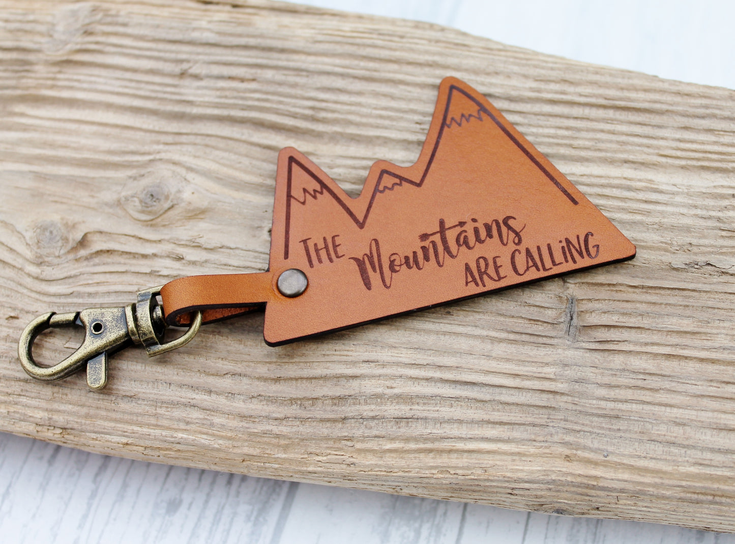 leather keyring for adventures, hiking and walkers, the mountains are calling