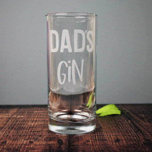 Gin glass for him. Dad's Gin van be personalised with custom text perfect birthday gift for him