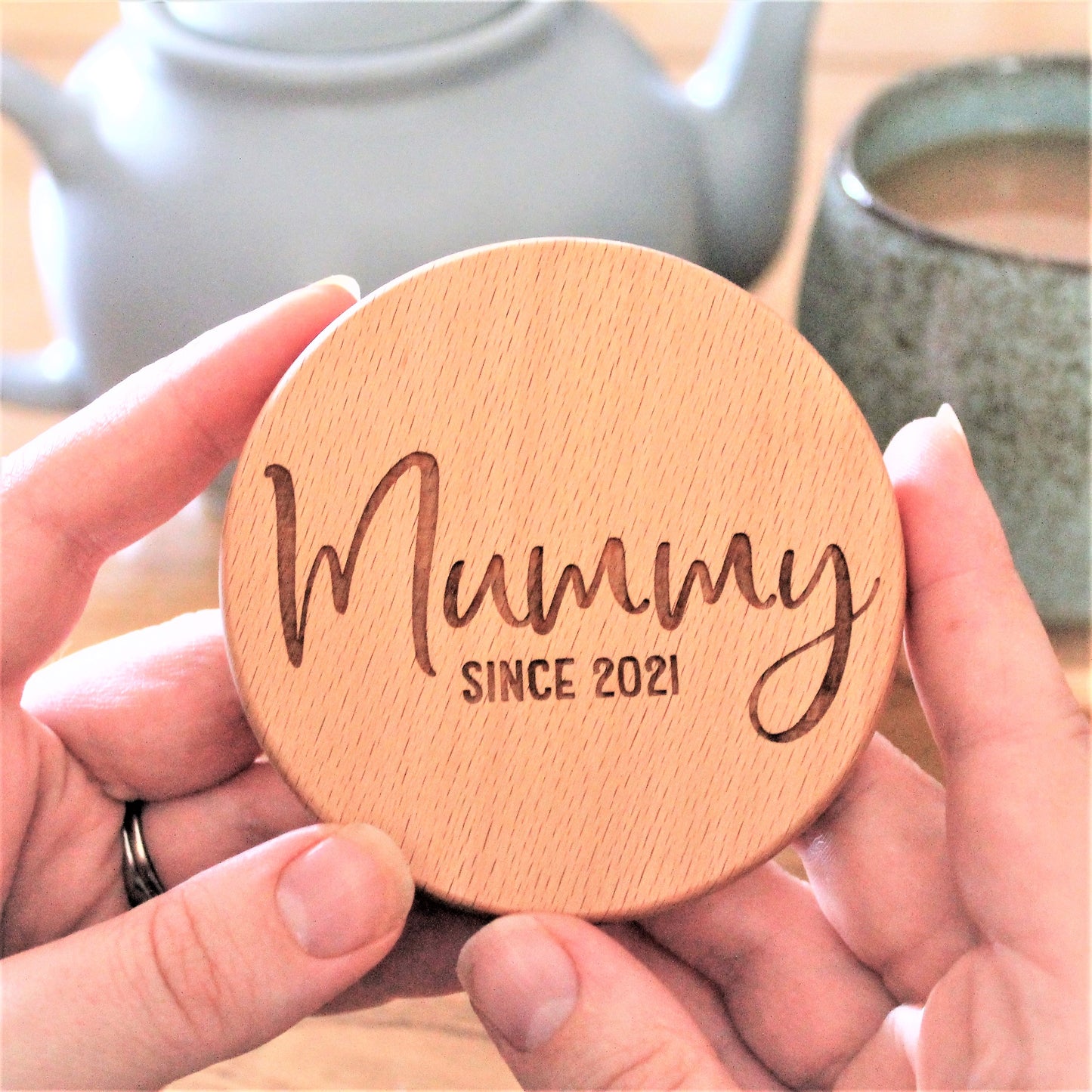 personalised mummy coaster that made from wooden and engraved
