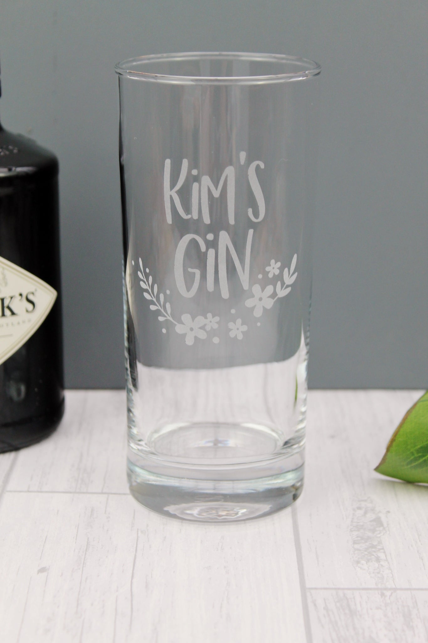 customised highball gin glass, engraved with text of your choice. Ideal gin lovers gift with floral design 