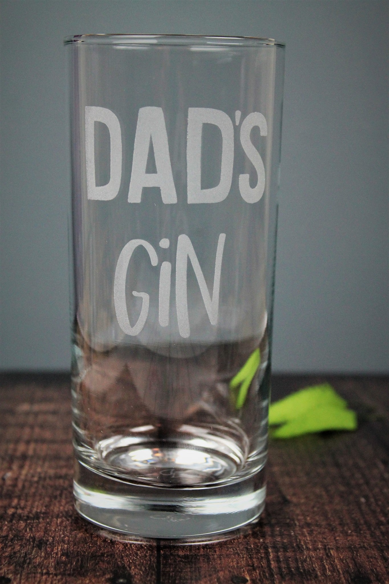 Dad's gin engraved highball glass, etched with the words dad's gin and can be customised with personalised text