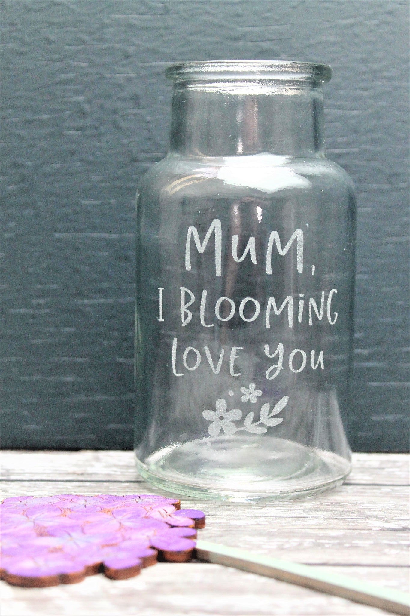 Mum engraved vase with wooden etched flower