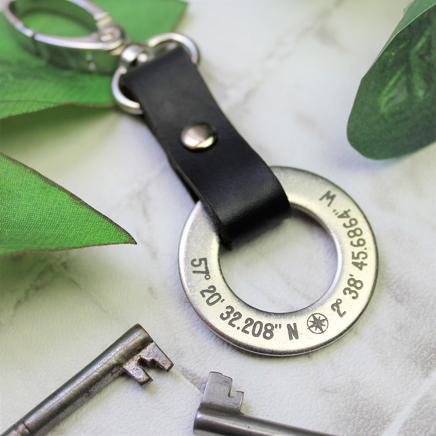 Coordinate keyring made from steel with personalised GPS